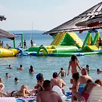 Torovi - Pool Oasis *