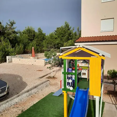 Torovi - Pool Oasis *