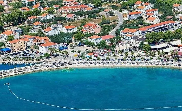 Torovi - Pool Oasis Apartmán Vir