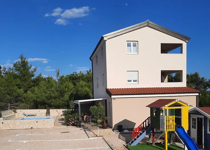 Torovi - Pool Oasis *